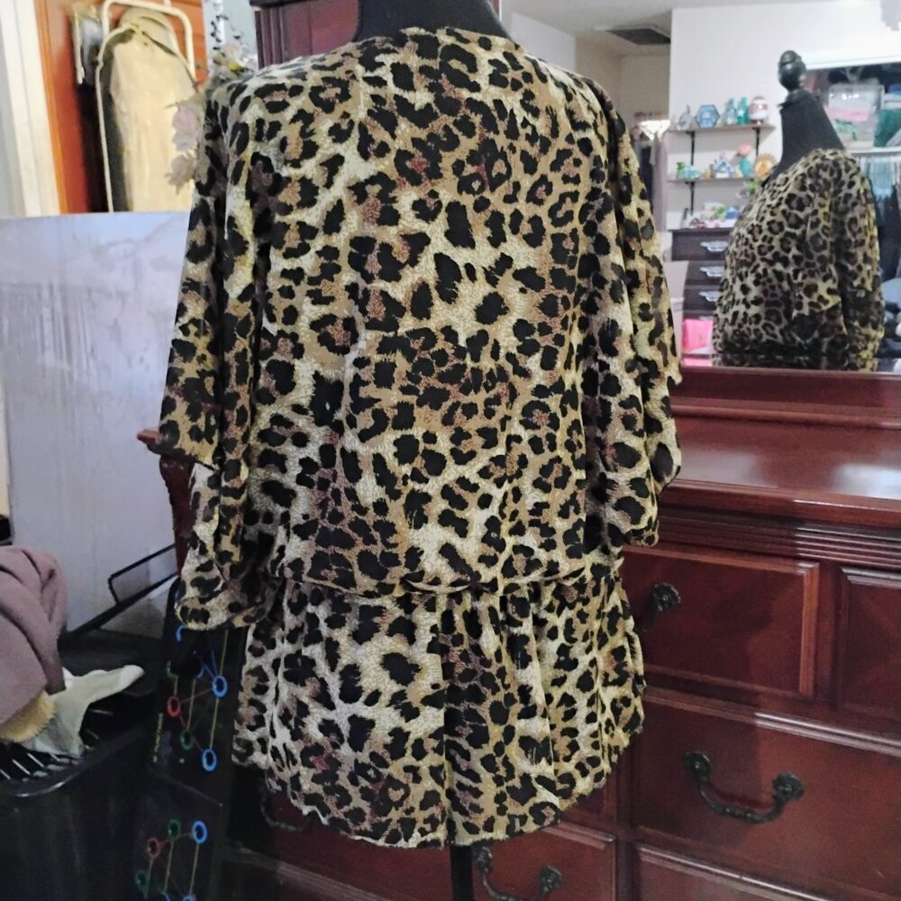 Leopard Print Sleeveless Draped Blouse - Picture 3 of 7